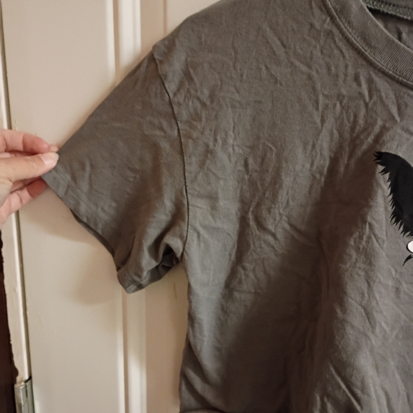 2/$10 Crying Devil Cropped Grunge Tee Size XS - Picture 5 of 6